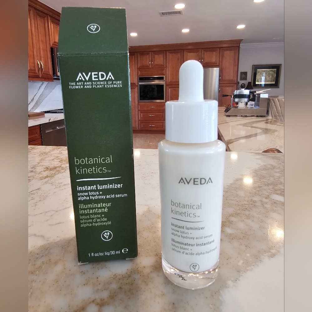Aveda Botanical Kinetics Instant Luminizer